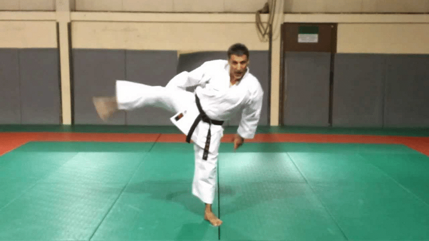 Video De Karater Coup De Pied Comment Faire