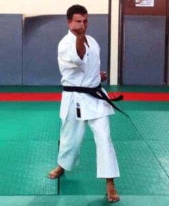 Mawashi Tetsui Uchi, le coup de poing en marteau circulaire