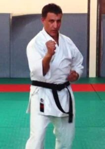 Otoshi Tetsui Uchi, le poing en marteau en tombant